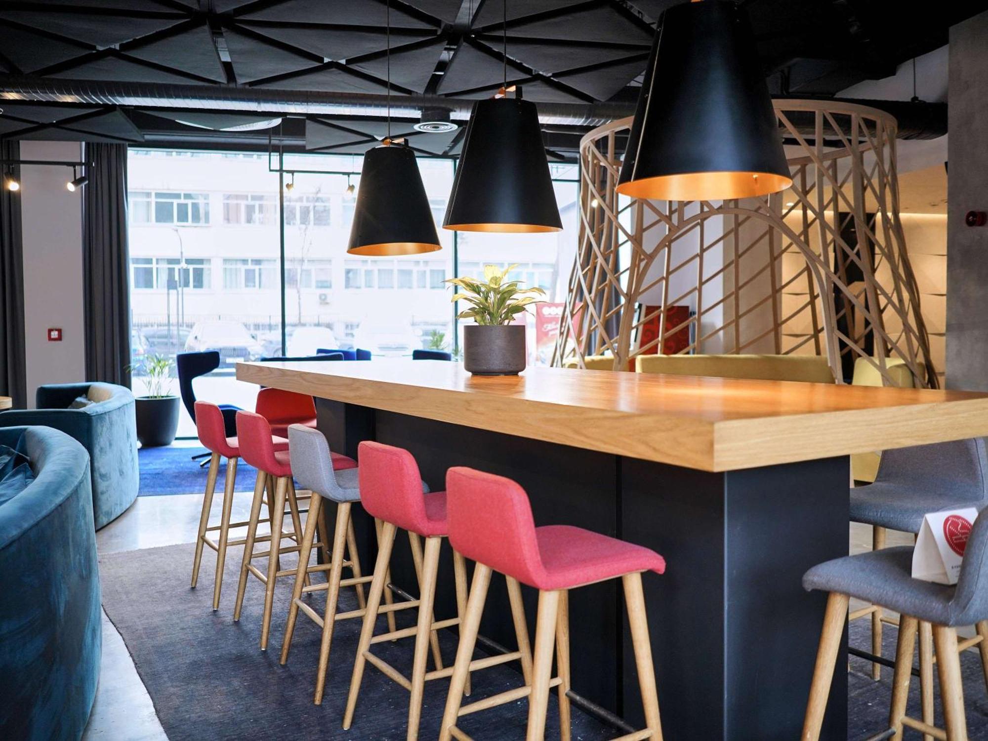 Novotel Bishkek City Center Kültér fotó