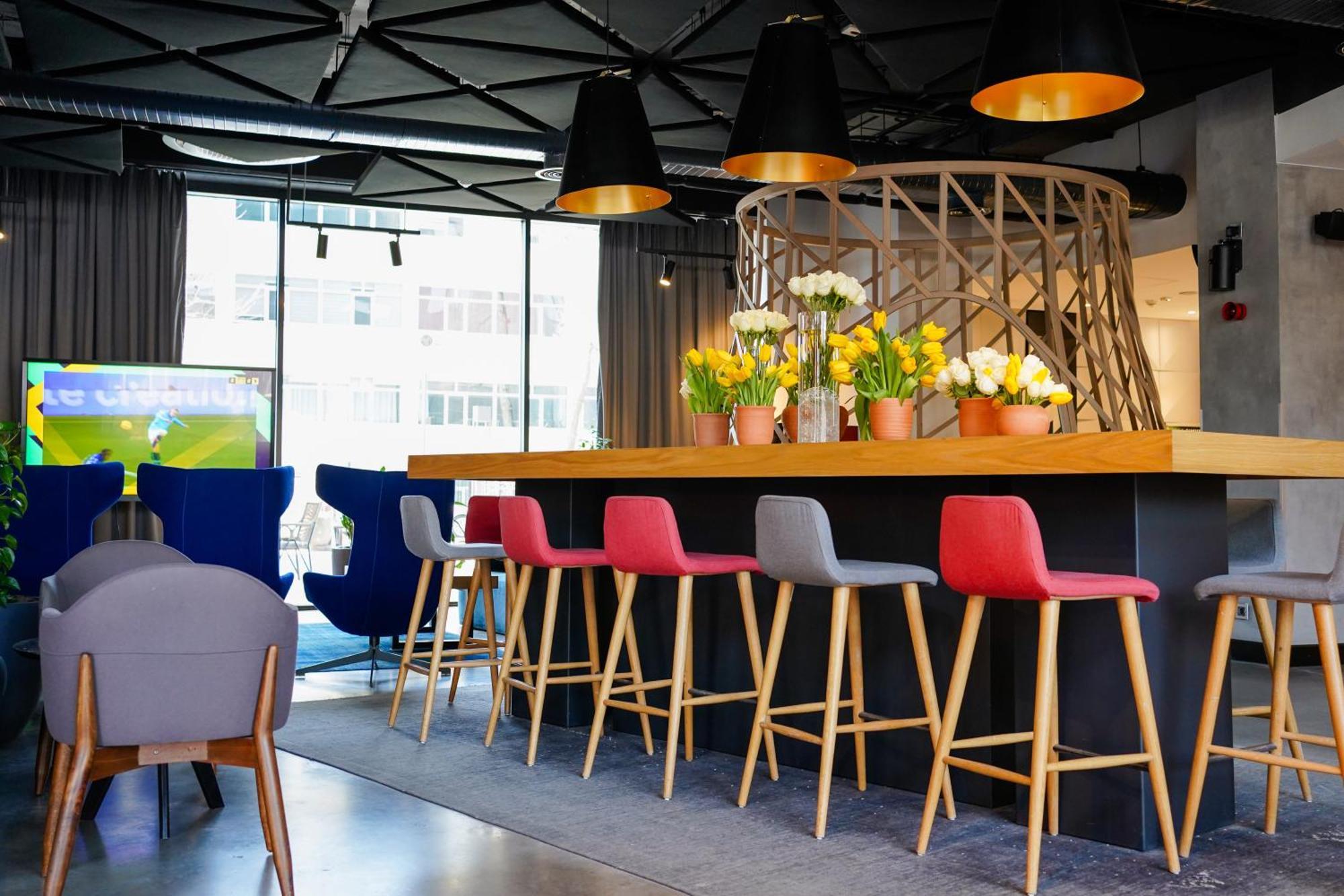 Novotel Bishkek City Center Kültér fotó