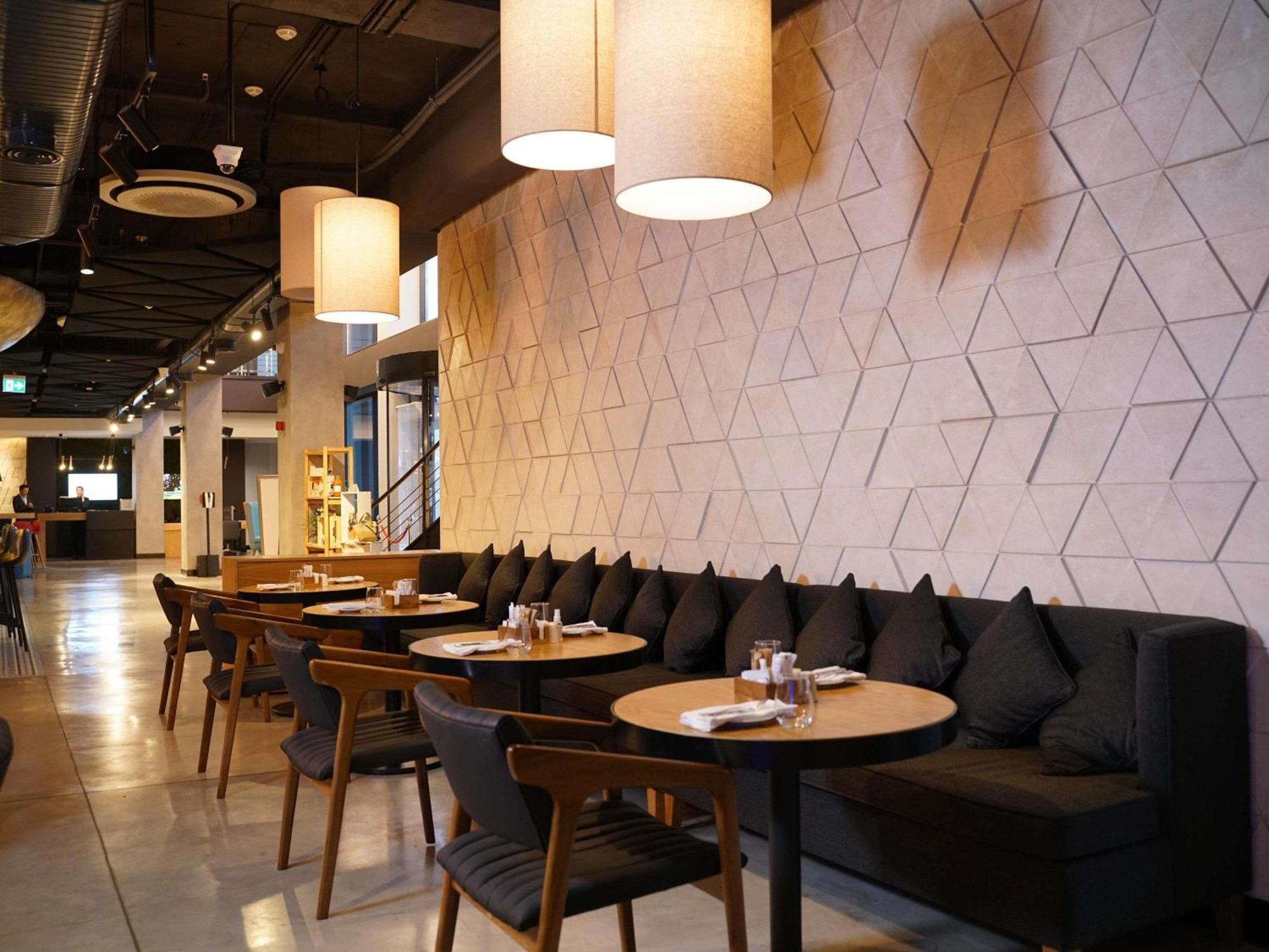 Novotel Bishkek City Center Kültér fotó