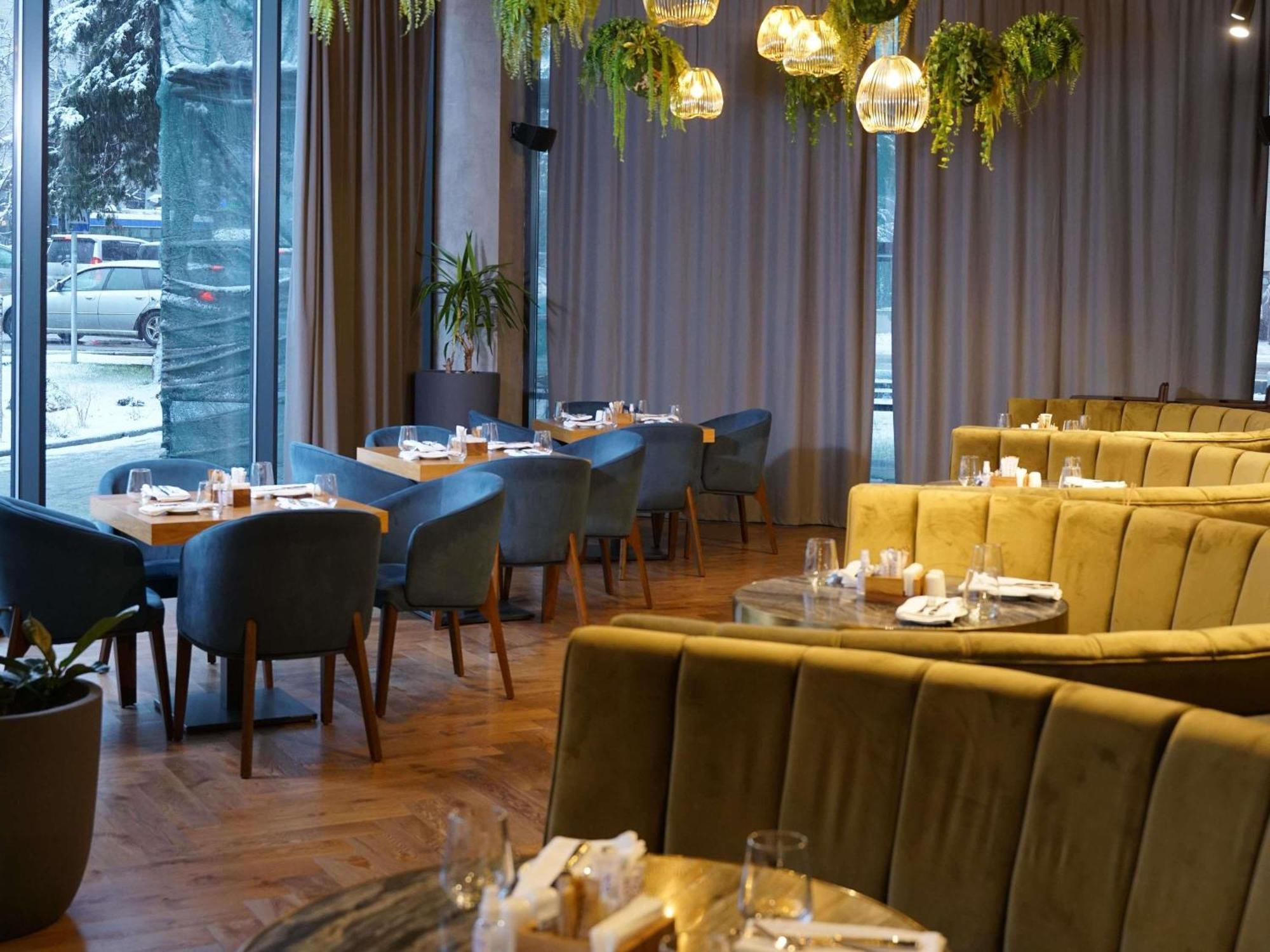 Novotel Bishkek City Center Kültér fotó