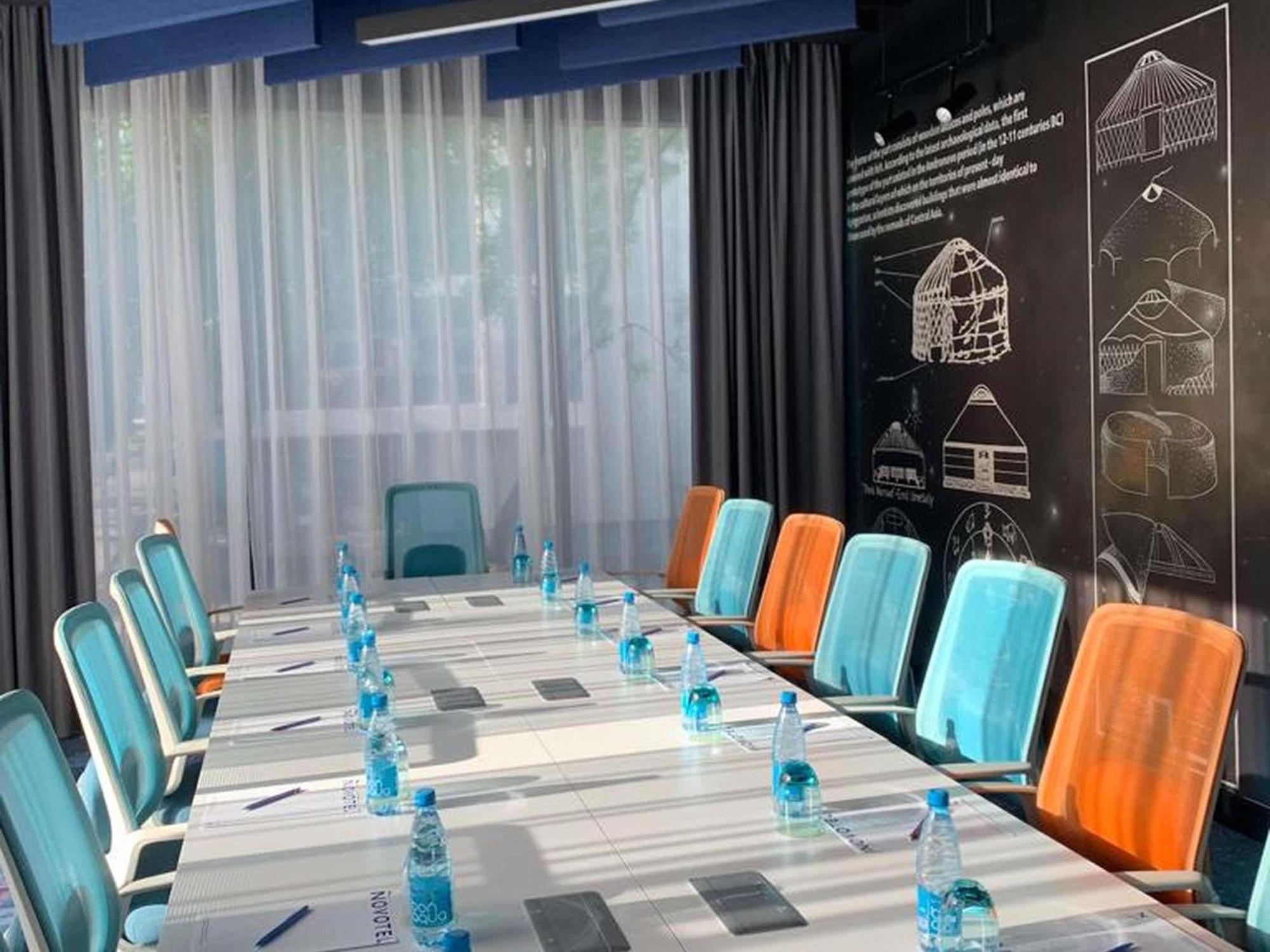 Novotel Bishkek City Center Kültér fotó