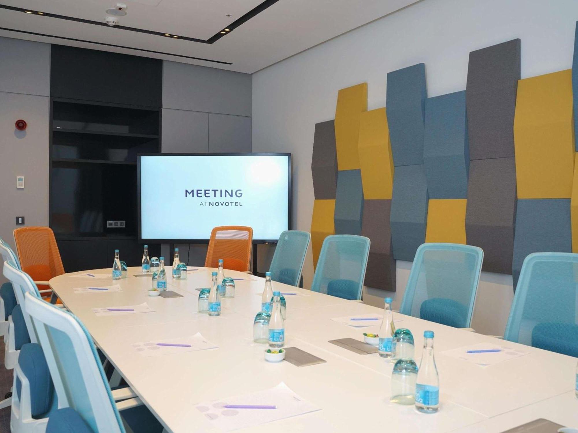 Novotel Bishkek City Center Kültér fotó